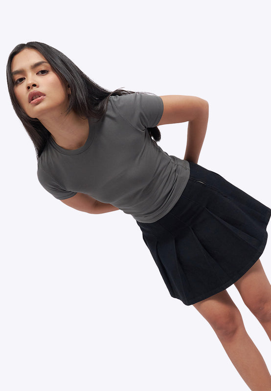 Short Sleeve Basic Fitted T-Shirt