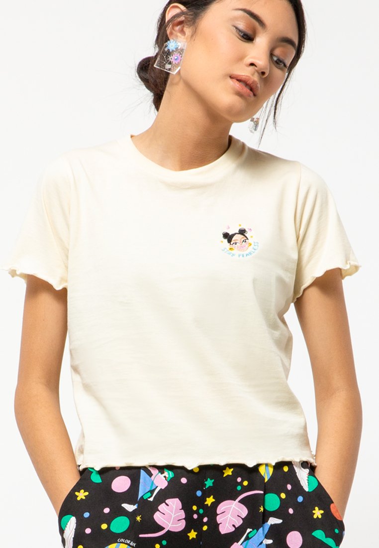 Colorbox X Dinda Puspitasari Embroidery Crop Top