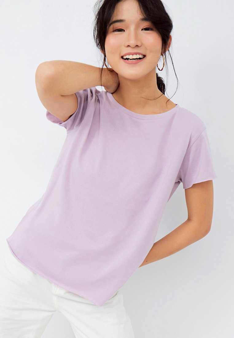Short Sleeve T-shirt with Raw Edge