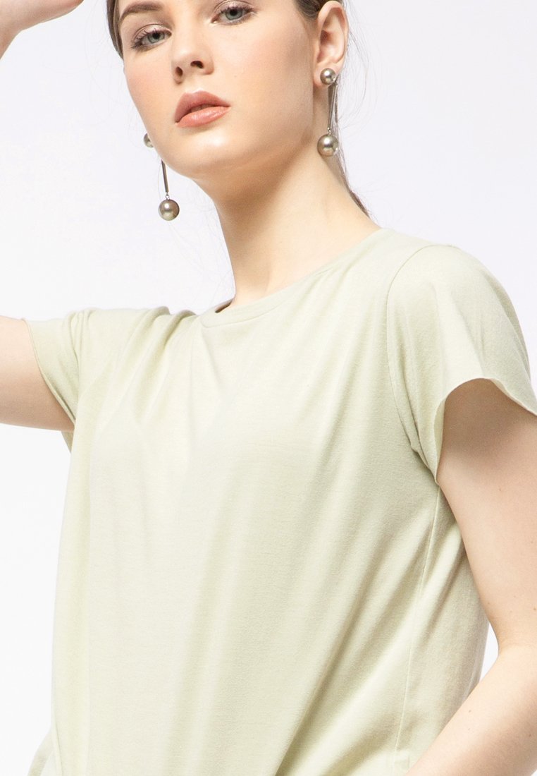 Loose Short Sleeve T-shirt