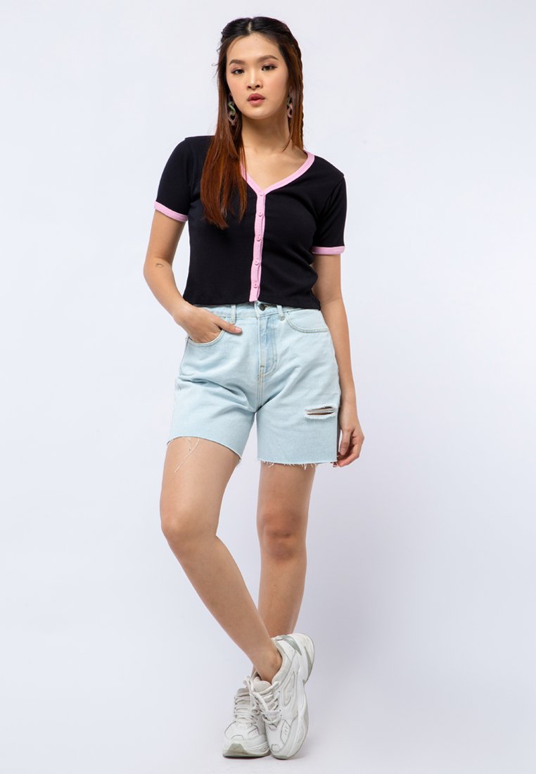 Crop Top with Contrast Piping