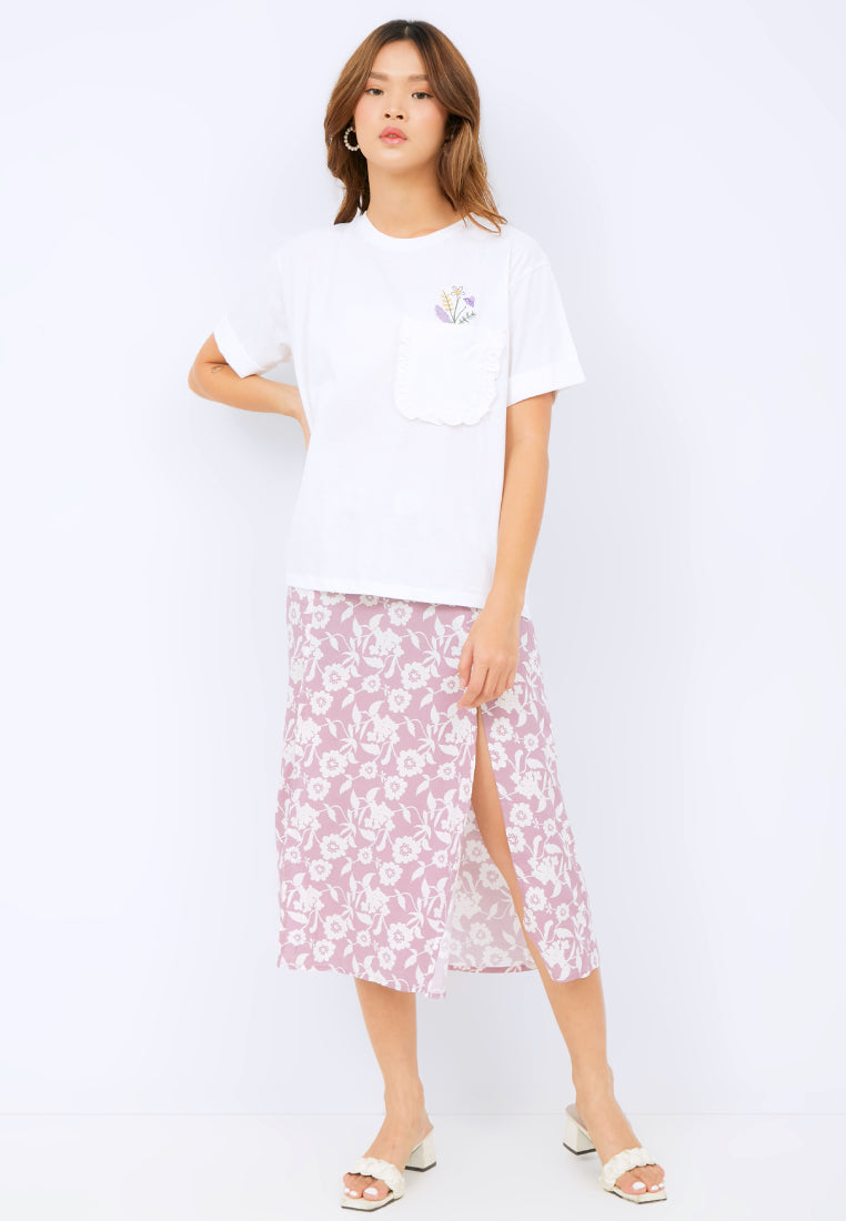 Loose T-shirt with Embriodery Details