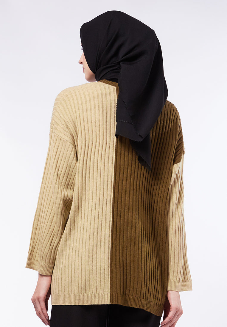 DRAWSTRING KNIT TOP