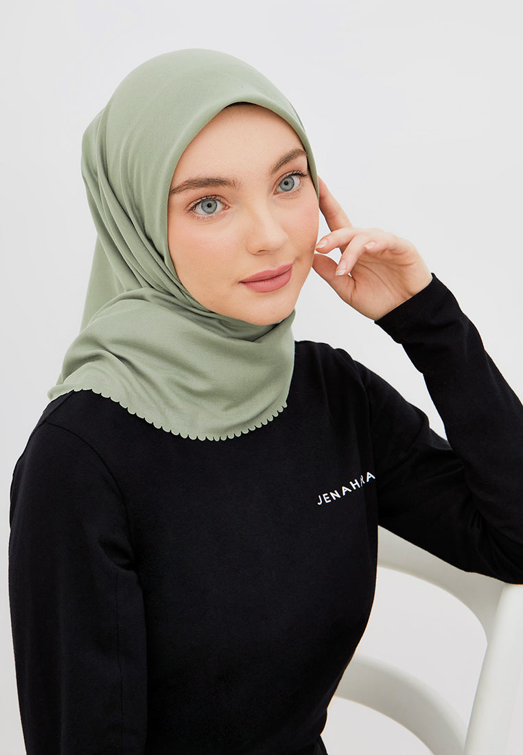PLAIN SQUARE SCARF