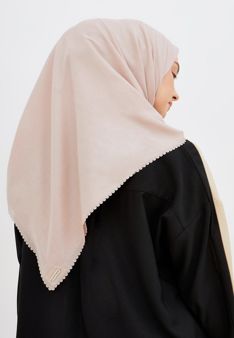 PLAIN SQUARE SCARF