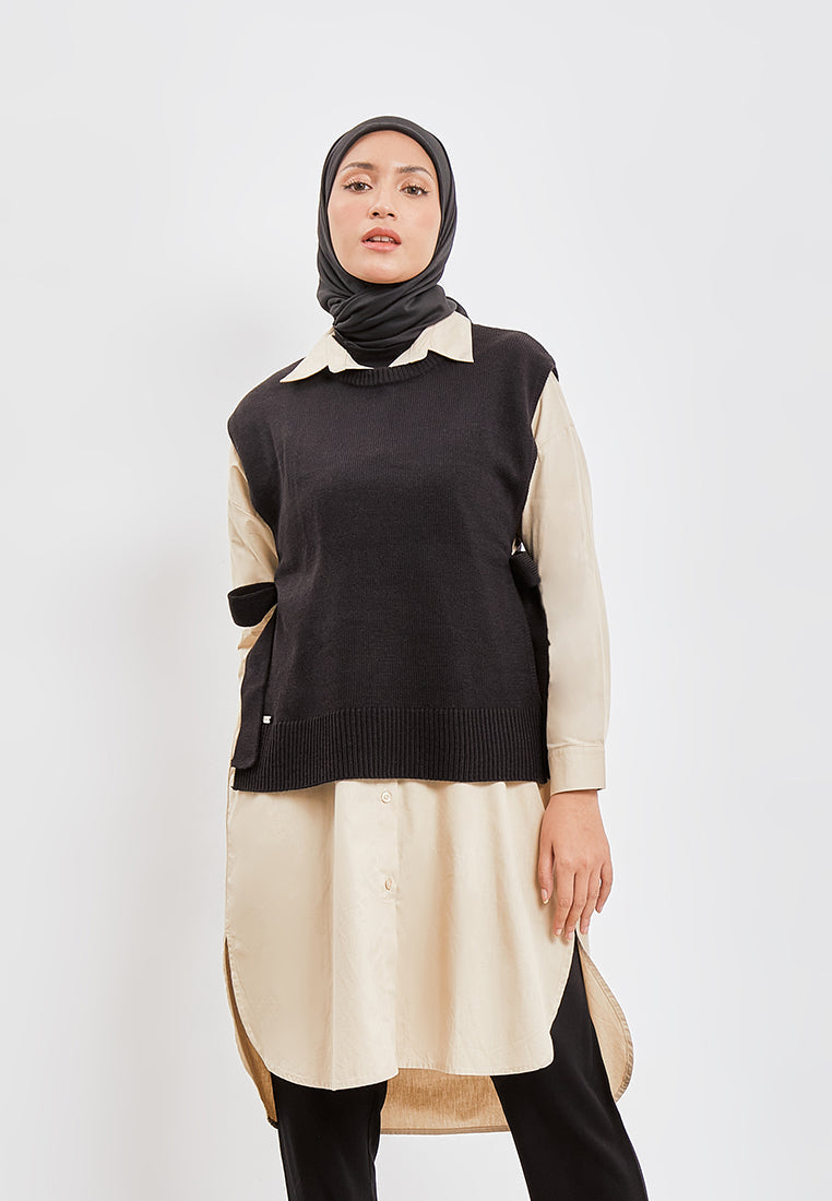 SLEVELESS KNIT OUTER