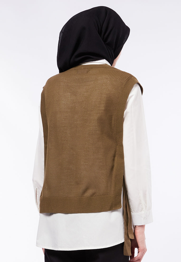 SLEVELESS KNIT OUTER