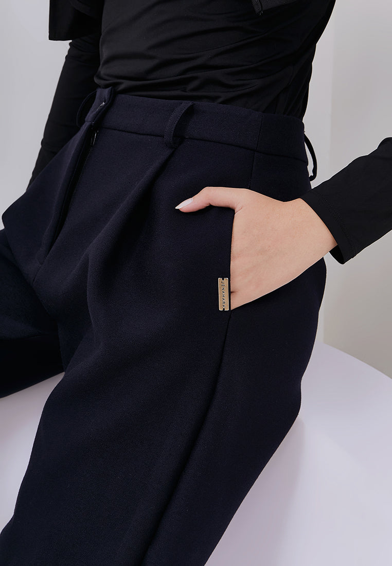 PEGGED PANTS