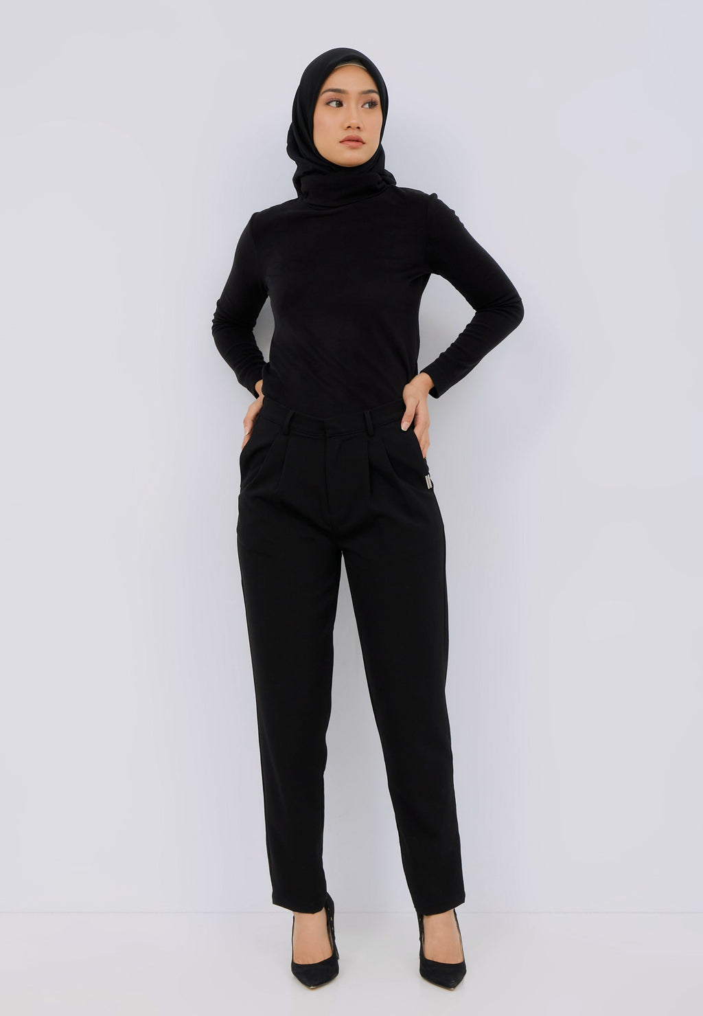 Tapered Pencil Pants