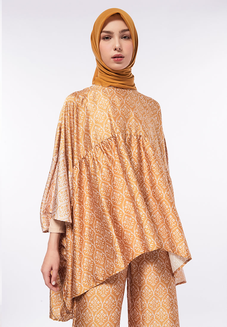 PRINTED SQUARE GATHERED TUNIC