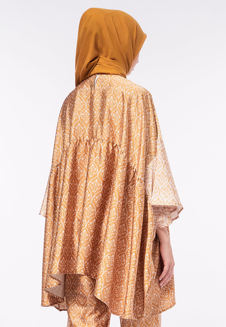 PRINTED SQUARE GATHERED TUNIC