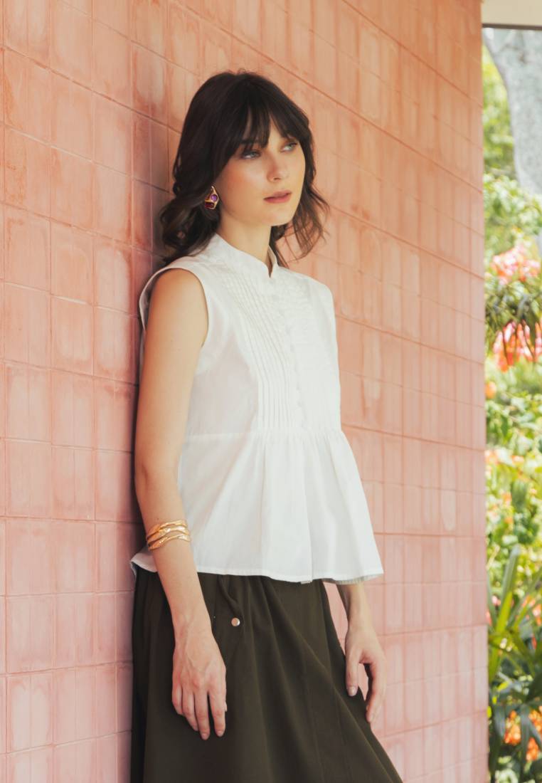Sleeveless Blouse