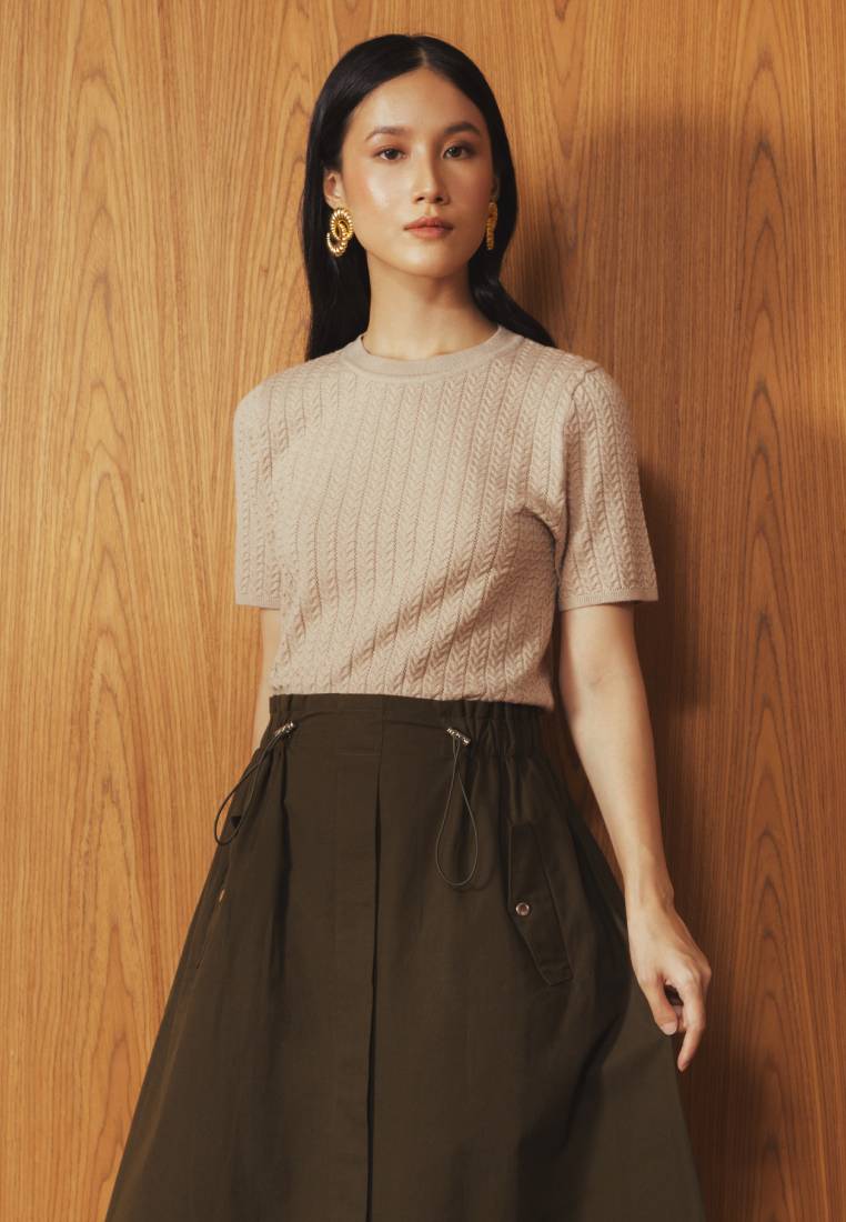 Round Neck Short Sleeve Knit Top