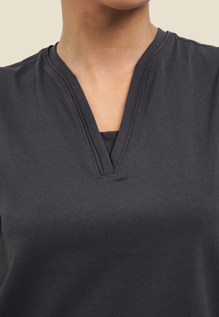 Ease V-Neck Court Tank