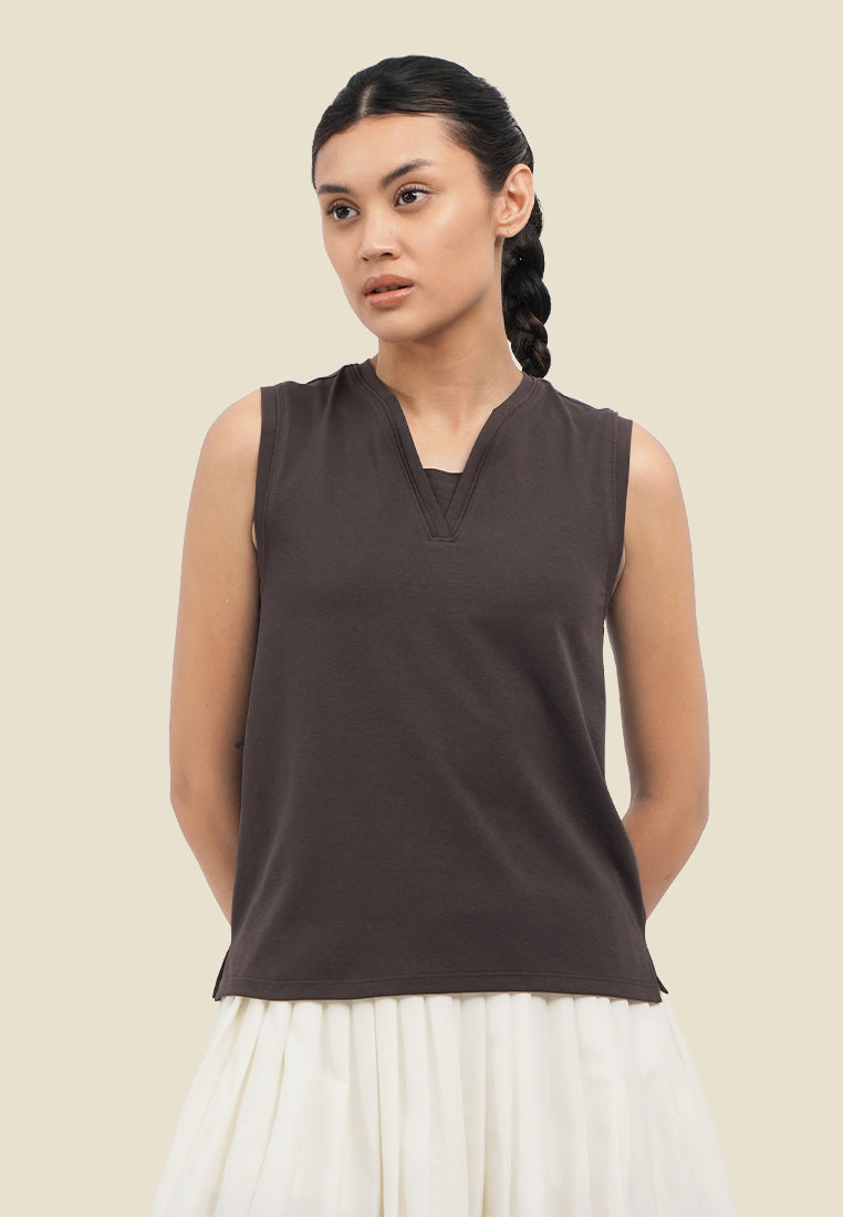 Ease V-Neck Court Tank