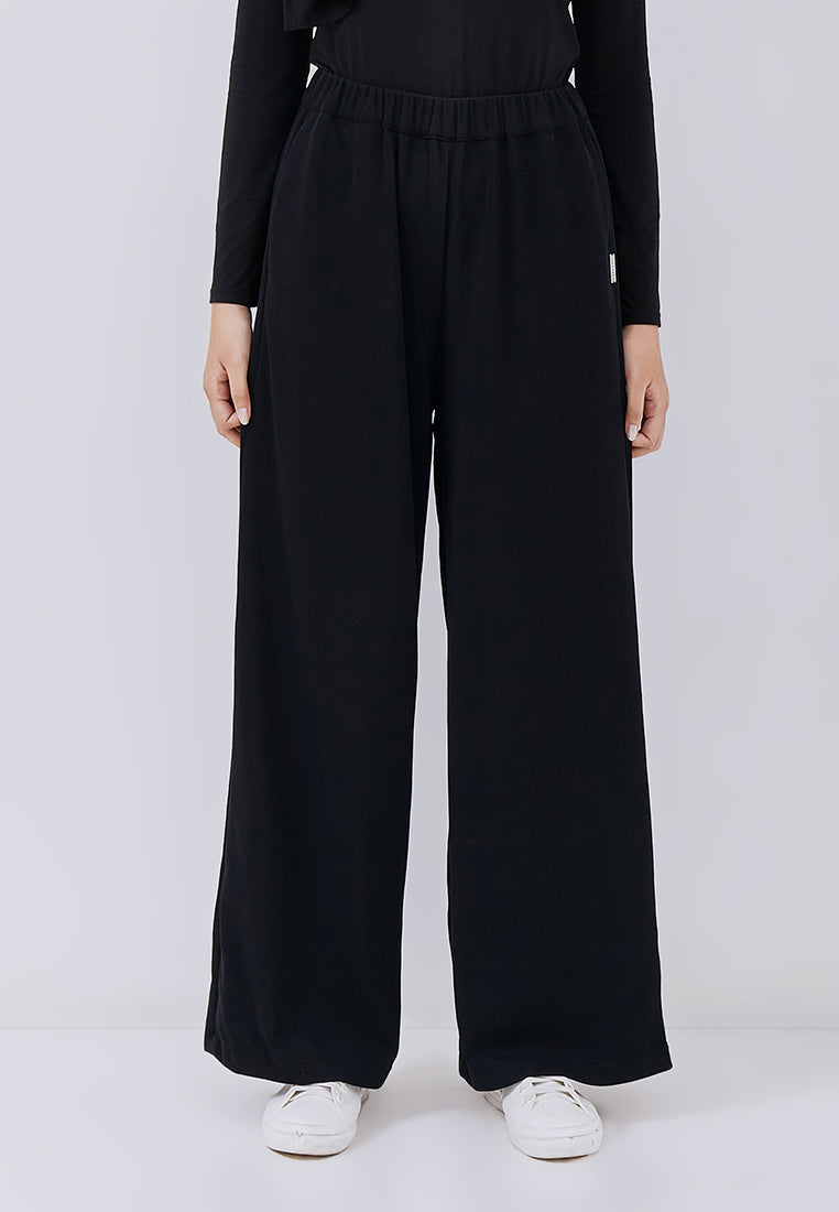 WIDE LEGGED PANTS